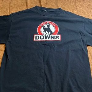 WYOMING DOWNS TSHIRT